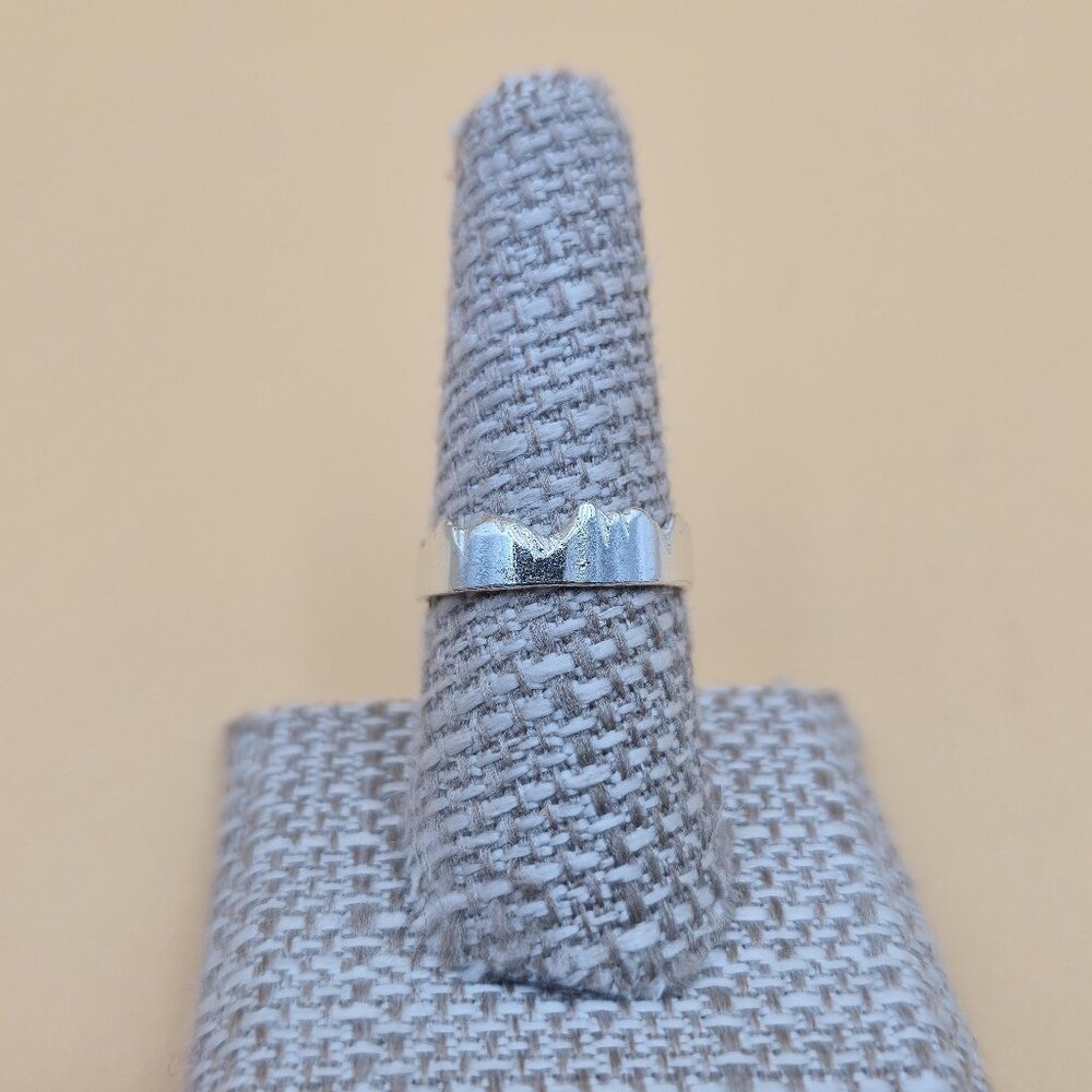 Size 8.25 Sterling Silver Mountain Range Handmade Band Ring A5263